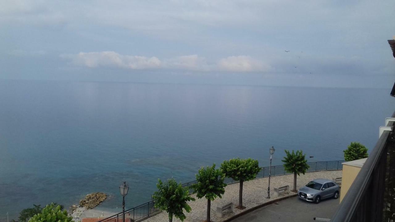 Un Oblo Sul Mare Leilighet San Lucido Eksteriør bilde
